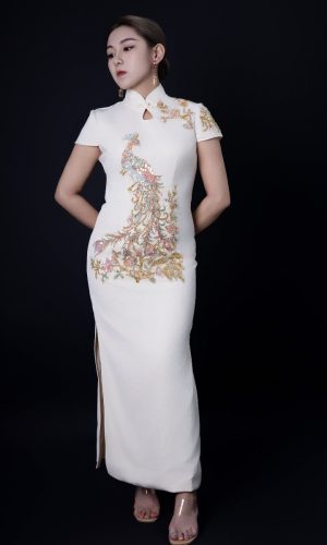 독점 디자이너 컬렉션, 공작 자수, 샴페인 롱 치파오